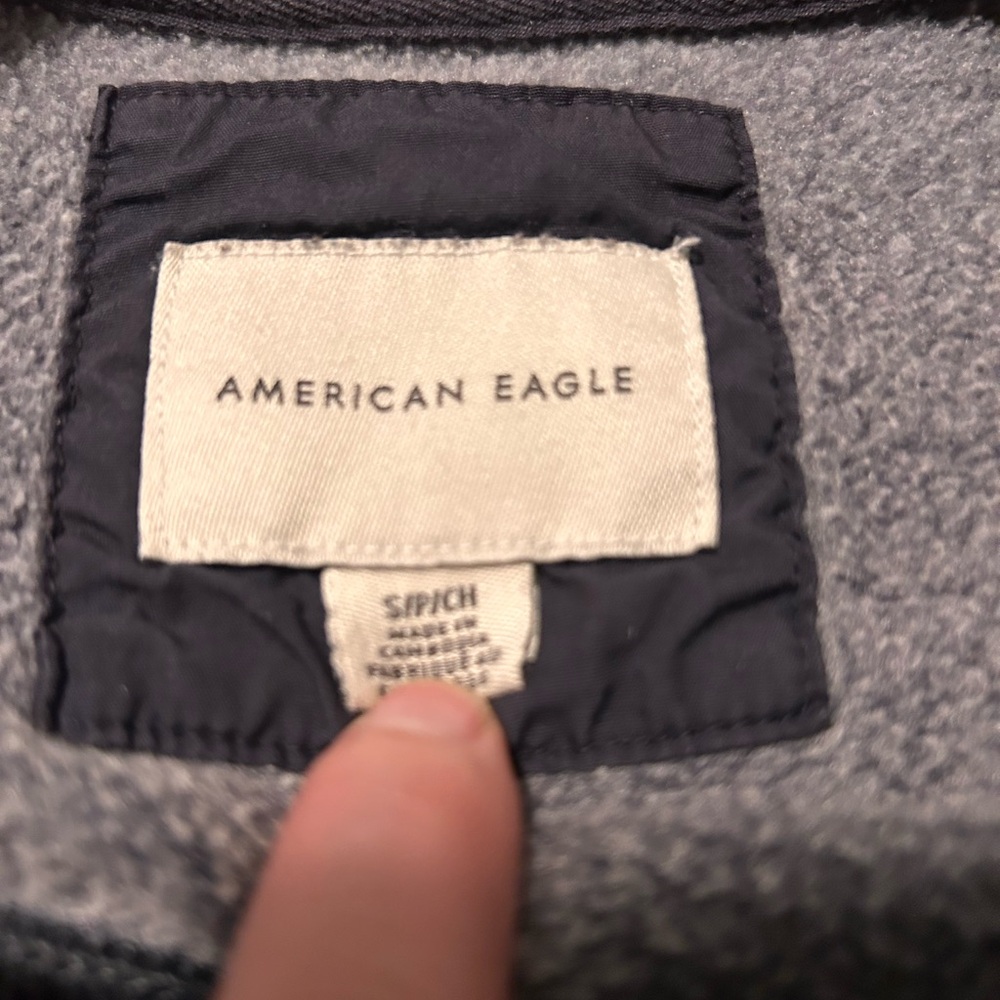 American Eagle Crew Neck - Picture 2 of 2